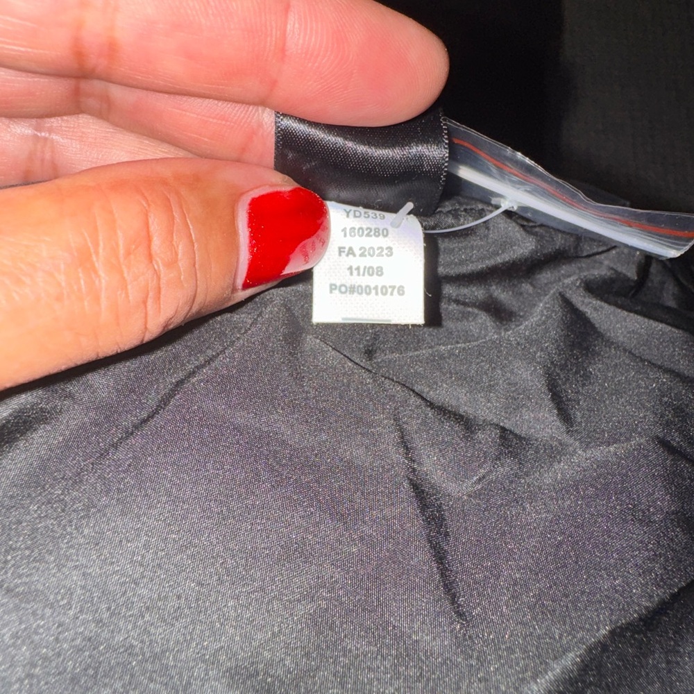 Carbon38 Black Color block Puffer Jacket – NWT – Size S - Picture 7 of 7